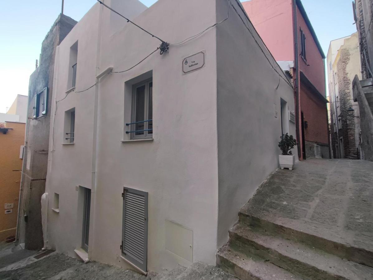 Residenza Nel Borgo L'Appusentu Bed & Breakfast กัสเตลซาร์โด ภายนอก รูปภาพ