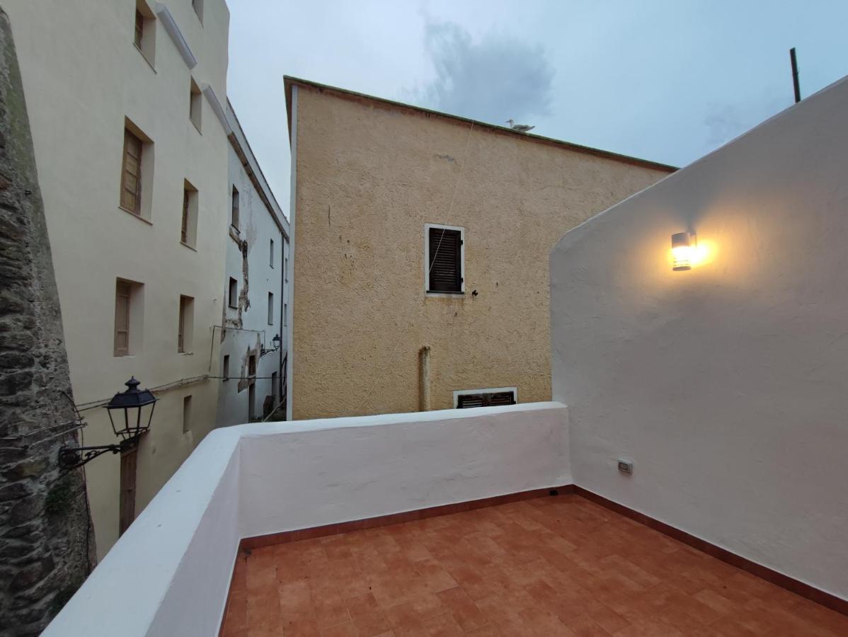 Residenza Nel Borgo L'Appusentu Bed & Breakfast กัสเตลซาร์โด ภายนอก รูปภาพ