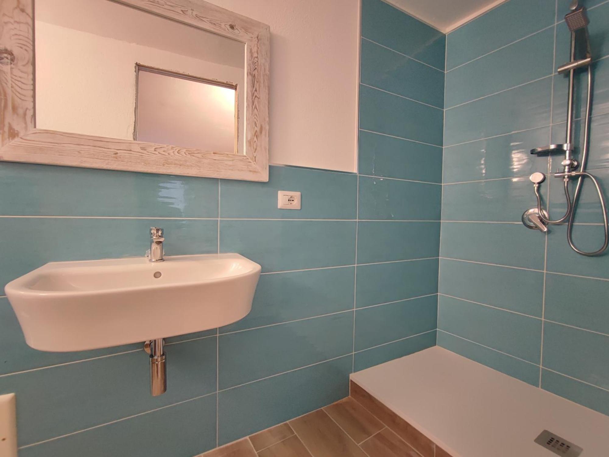 Residenza Nel Borgo L'Appusentu Bed & Breakfast กัสเตลซาร์โด ภายนอก รูปภาพ